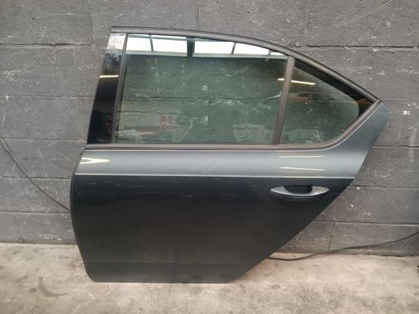 PORTE ARRIERE GAUCHE OCTAVIA 2013-2020 - Vue 1